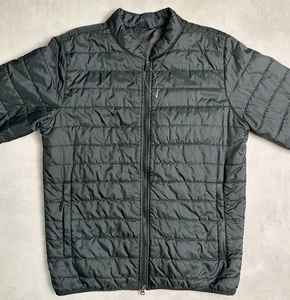 Blouson matelassé vintage en laine personnalisable avec logo brodé, capuche et motif patchwork 3D, service ODM/OEM disponible, taille XS pour l'hiver - Product Image 1