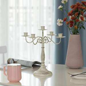 Candelabro de metal de lujo para salón de banquetes con estructura elegante y detalles artísticos para grandes celebraciones - Product Image 2