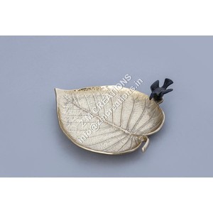 ถาดอลูมิเนียมอาร์ตเดคโครูปใบไม้สีทองดีไซน์นกสีดำสำหรับเสิร์ฟของตกแต่งงานแต่งงานงานหรูหราเป็นมิตรต่อสิ่งแวดล้อม - Product Image 1
