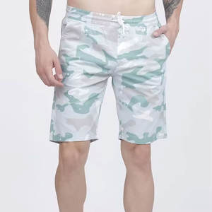 กางเกงขาสั้นลำลองผู้ชายแนวไฮสตรีทแบบไม่ซ้ำใครดีไซน์แฟชั่นปิดเอวยางยืดด้วยลวดลายพื้นสำหรับฤดูร้อน - Product Image 1