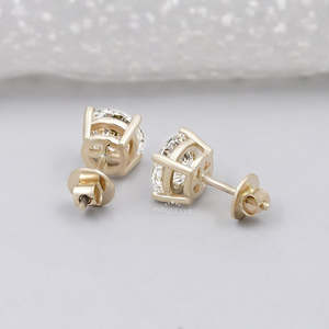 Boucles d'oreilles solitaires en diamant rond certifié IGI avec or jaune, boucles d'oreilles en diamant certifié IGI en or jaune - Product Image 5