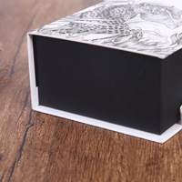 Carton rigide en papier imprimé avec logo personnalisé Boîtes cadeaux pliables pliantes avec ruban d'emballage de chaussure vêtement fermeture magnétique