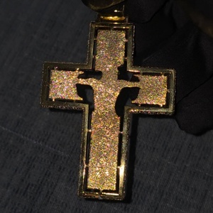 Pendentif Croix de Jésus en Argent Sterling 925 Plaqué Or 18K avec Moissanite VVS Taille Baguette |   Hip Hop glacé |   OEM ODM Personnalisé | - Product Image 5