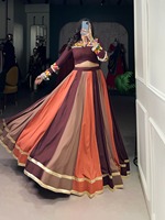 Look élégant Collection Premium Nouvelle variété Exclusive Incroyable Couleur Pure Rayon Gamthi Travail Lehenga Choli