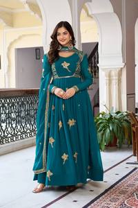 Vestido Anarkali de Georgette Sintética con Dupatta con Bordado de Hilo y Lentejuelas, Pantalón y Dupatta de Georgette Sintética con Bordado de Hilo - Product Image 3
