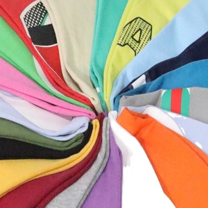 เสื้อยืดสตรีทแวร์ไหล่ปล่อยหลวมโอเวอร์ไซส์ทรงหลวมแขนสั้นไม่มีลาย - Product Image 1
