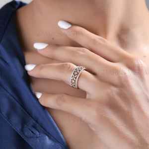 Anillo de Compromiso con Motivo Artesanal para Mujer, Certificado por GIA, Diseño de Racimo Creado en Laboratorio, Oro Fino de 10K/14K/18K, Clásico de Fábrica - Product Image 4