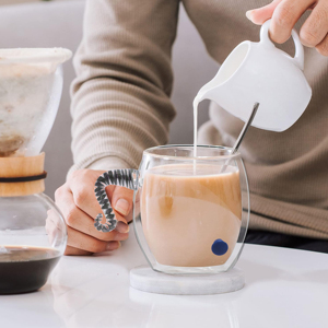 Tasse à café isolée à double paroi en borosilicate soufflé à la main moderne de luxe de 6 oz avec ensemble de verres en verre à poignée DhicRo à la mode - Product Image 4