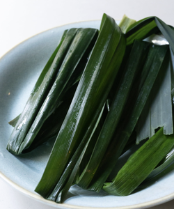 Hojas Pandan congeladas de Vietnam, material aromático procesado limpio para recetas dulces, bebidas y salsas - Product Image 6