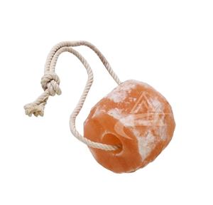 Bloque de Sal Orgánica del Himalaya para Ganado, Bloque de Minerales Naturales en Cuerda de Larga Duración para Caballos, Ciervos y Ganado - Product Image 1