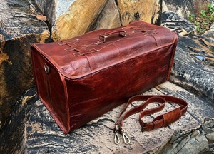 กระเป๋าหนังสำหรับผู้ชายกระเป๋าเดินทางแบบดัฟเฟิลทำมือสำหรับไปยิมวันหยุดพักผ่อน - Product Image 2