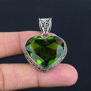 Pendentif unique à fermoir en pierre d'hydro peridot en forme de cœur en laiton 15 mm pour prix de gros & MANGALMAY CORPORATION - Product Image 5