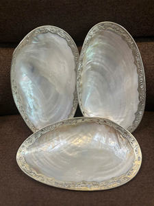 Plateaux en nacre de qualité supérieure : élégants plats et cuillères sculptés à la main avec bordure dorée pour une décoration de table haut de gamme (22-31 cm) - Product Image 2