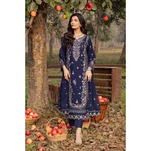 Conjunto de 3 Piezas de Traje de Batik Bordado para Mujer con Dupatta de Chifón y Pantalón Bordado con Lentejuelas BIC-4829 - Product Image 3