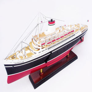 Modèle de bateau de croisière Cristoforo Colombo Doublure d'océan en bois fabriquée à la main pour la décoration de la maison Technique peinte - Product Image 1