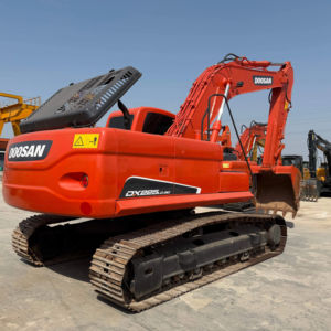 Excavatrice sur chenilles d'occasion Doosan DX250 modèle 2023, faible nombre d'heures, excellent état, moteur, engrenage, roulement à vendre - Product Image 1