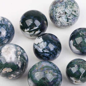 Boule de cristal de sphère de quartz clair poli Hotsale pour la méditation d'équilibre des chakras et la guérison spirituelle disponible au prix de gros - Product Image 3