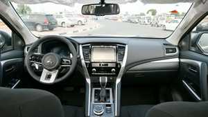 Mitsubishi Montero Sport 2025 GLS 3.0L 4WD essence A/T noir/noir OEM bricolage tout nouveau modèle d'exportation avec options de financement - Product Image 6