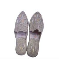 Tongs confortables à bout fermé pour femmes, idéales pour les mariages, l'intérieur, le printemps, l'été, l'automne, l'hiver, la plage, en tissu brodé avec semelle en caoutchouc