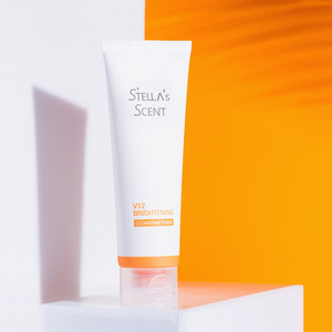 Limpiador facial Vitamina 12 Espuma limpiadora iluminadora Residuos de maquillaje de limpieza suave y fresca con espuma húmeda y rica - Product Image 3