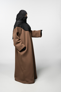 Abaya en polaire de qualité supérieure pour les femmes musulmanes modeste robe d'hiver à manches longues conception directe d'usine fabricant de gros - Product Image 4