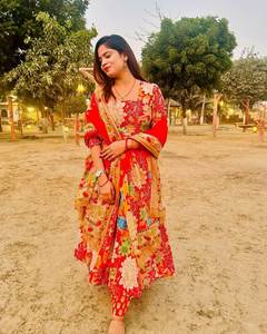 Cómodo elegante Color brillante Longitud regular Fancy Faux Fur Fiesta Ocasión Kurti & Pent Dupatta Set Mujeres - Product Image 6