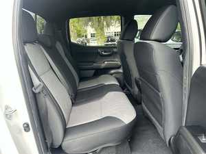 Toyota Tundra 2023 TRD Sport Doble Cabina FWD Automática con Llantas de Aleación, Asientos de Cuero, Navegación, Asientos con Calefacción y Arranque Remoto - Product Image 4