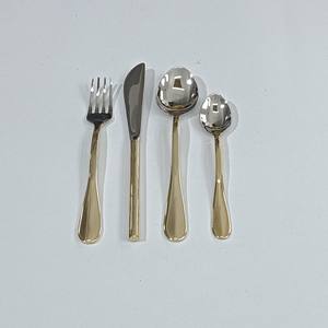 Ensemble de couverts en acier inoxydable de haute qualité, 4 pièces, durables et écologiques, élégants, pour les fêtes - Product Image 1