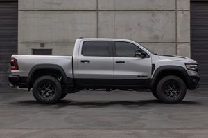 RAM 1500 TRX 2023 Usada, Motor V8 Supercargado de 702 hp, Tracción en las Cuatro Ruedas, Paquete de Equipamiento TRX Nivel 2, Asientos de Cuero, Cámara Trasera, Emisión Euro III, 8L - Product Image 5
