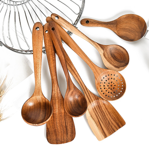 Ustensiles de cuisine professionnels, ensemble de cuillères en bois finies à la main, écologiques, style classique pour les fêtes par Saniya Handicraft - Product Image 1