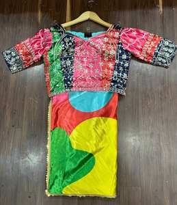 ส่าหรีผ้าไหมซาตินสไตล์ญี่ปุ่นปักเลื่อมงานปาร์ตี้ที่สวยงามพร้อมสวมใส่ - Product Image 2