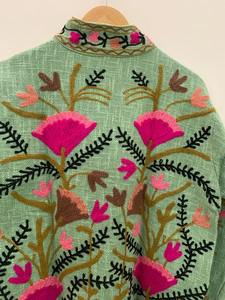 Suzani broderie veste florale velours Vintage Suzani avec poche hiver veste courte Bomber veste florale pour femmes - Product Image 3