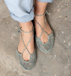 รองเท้าแตะ Raffia สำหรับผู้หญิงทำด้วยมือ, ไอเดียของขวัญ - Product Image 1