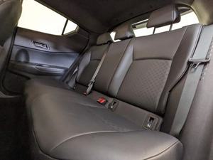 Toyota C-HR 1.8 VVT-i H Dynamic CVT Euro 6 (SS) 2020 de segunda mano, 5 puertas, asientos de cuero, con volante a la izquierda/derecha, en venta. - Product Image 3