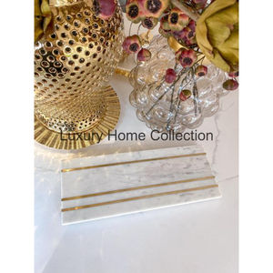 Plateau rond contemporain de luxe moderne en marbre avec bordure en métal et poignées Design feuille couleur or Plateau design adorable - Product Image 3