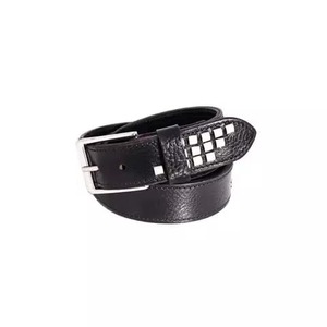 Cinturón de cuero negro Edgy con detalle de tachuelas plateadas cuadradas para hombre a precio mayorista - Product Image 1