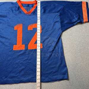 Camiseta Deportiva de Malla Bordada con Diseño Personalizado, Cuello en V Corto, 100% Poliéster, Tejido Ligero y Transpirable para Uniformes de Equipo y Entrenamiento - Product Image 6