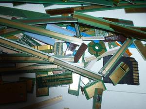 แรม DDR3 SDRAM ECC 1.3GHz แบบ Scrap ความจุ 2 GB พร้อมแผงวงจร PCB แบบ Gold Finger สำหรับรีไซเคิลเดสก์ท็อป - Product Image 6