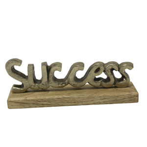 Nouveau renne décoratif avec base en bois aluminium et bois nickel brut et décoration de bureau de couleur naturelle - Product Image 4