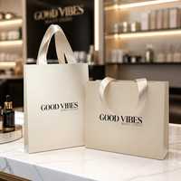 Sac shopping en papier ivoire de luxe avec logo personnalisé GOOD VIBES, sac cadeau boutique haut de gamme avec ruban, emballage multi-tailles en gros