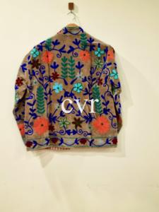 เสื้อโค้ทกำมะหยี่ปักมือ คอจีน แขนยาว ลายดอกไม้ สไตล์โบฮีเมียน เสื้อคลุมฤดูใบไม้ร่วง ไซส์ใหญ่ สำหรับผู้หญิง สวมใส่สบายๆ - Product Image 3