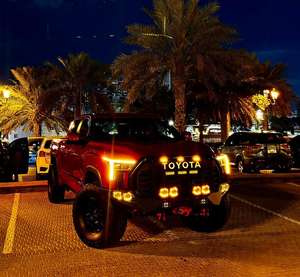 Camionnette Toyota Tundra Crewmax Platinum neuve/d'occasion, transmission automatique, 5 places - Product Image 2