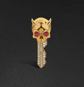 Collar con Colgante de Llave del Infierno, Colgante Redondo de Moissanita con Acabado Chapado en Oro Blanco de 14K, Estilo Hip Hop - Product Image 1