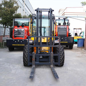 Chariot élévateur diesel à quatre roues motrices, véhicule de manutention lourd, capacité de levage hydraulique, 3 tonnes, mât à deux étages, tout-terrain - Product Image 5