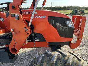 Tracteurs agricoles multifonctionnels Kubota M7040 Mini tracteur 4 cylindres diesel 4WD avec chargeur godet frontal - Product Image 6