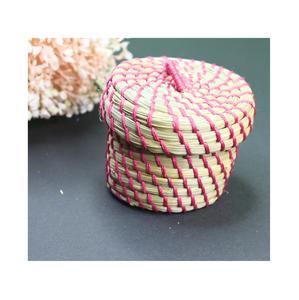 Sabai Panier circulaire écologique Artisanat élégant tissé à la main pour l'organisation de stockage décoratif Espaces de vie durables - Product Image 4