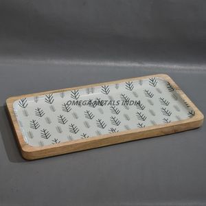 Plateau en bois fait à la main de haute qualité avec cadre naturel et motif de feuille élégant pour la maison contemporaine et le style de table basse - Product Image 2