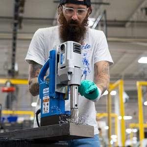 Perceuse magnétique 115 V CA pour usage industriel, pour acier, avec moteur à balais, support OEM, certifiée GS - Product Image 2