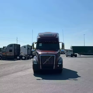 Camion d'occasion fiable Volvo VNL860 - 6x4 avec toit surélevé et couchettes doubles, modèle 2022, à vendre - Product Image 3