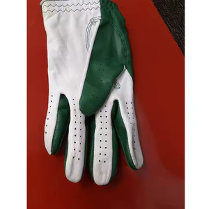 Gants de golf professionnels pour femmes Design uni en cuir véritable Cabretta confortable de haute qualité pour une utilisation sportive en vente - Product Image 2